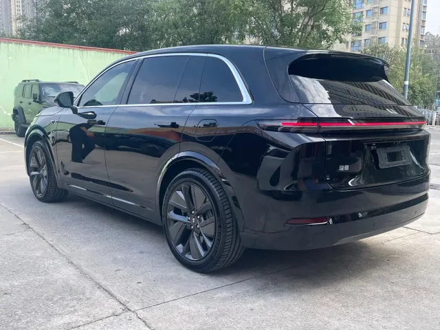 Li Auto L7 — Фото автомобиля 6