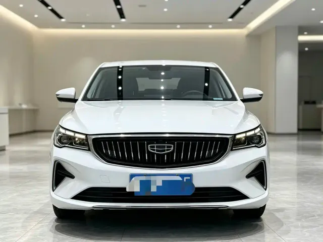 Geely Emgrand — Фото автомобиля 2