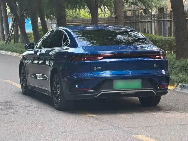 BYD Han — Фото автомобиля 6