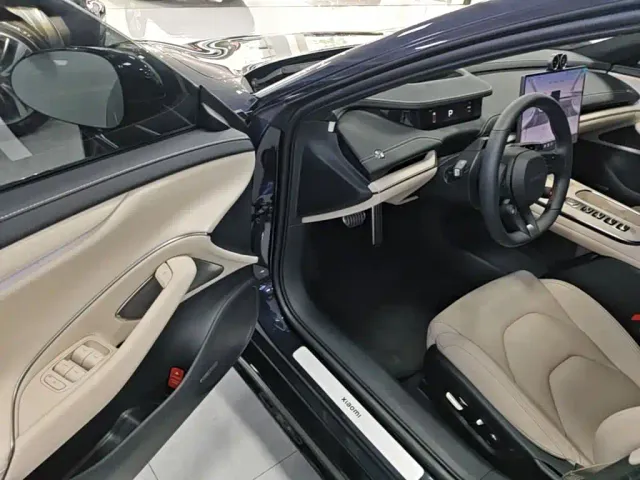 Xiaomi SU7 — Фото автомобиля 15