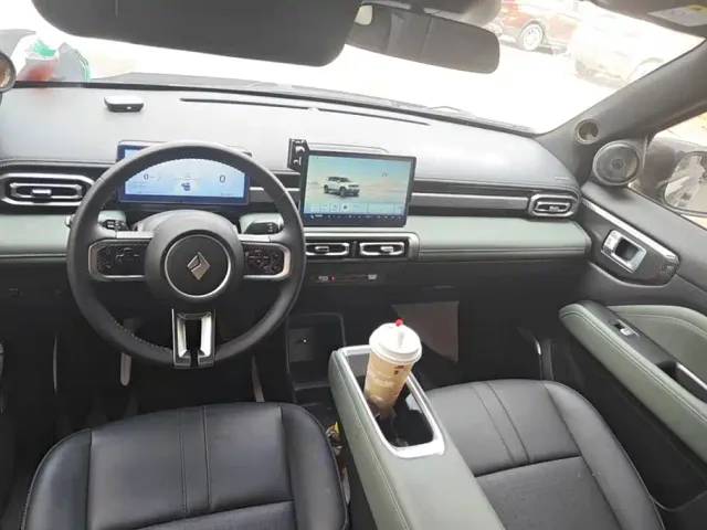 Baojun Yep Plus — Фото автомобиля 12