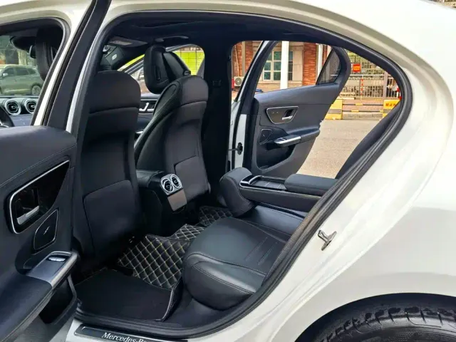 Mercedes-Benz C-Class — Фото автомобиля 10