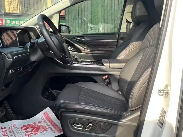 GAC Trumpchi M8 — Фото автомобиля 4