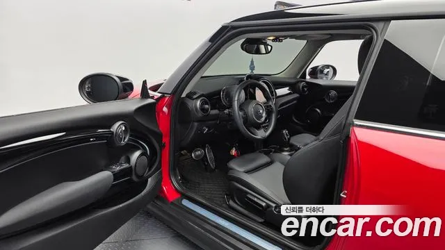 Mini Cooper Cooper Classic Plus — Фото автомобиля 10