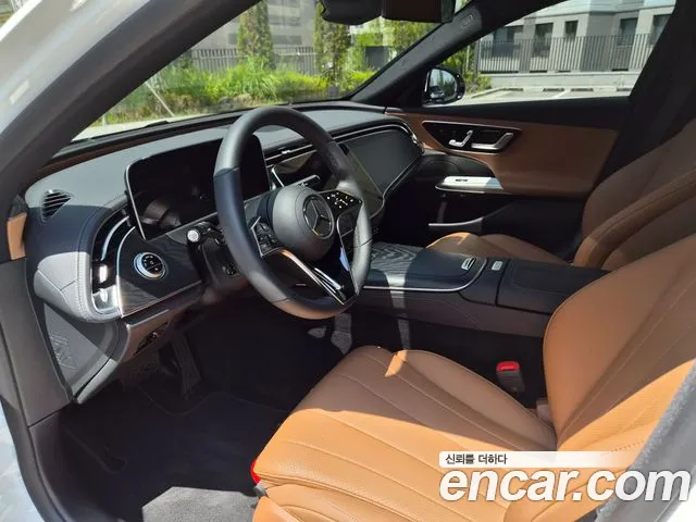 Mercedes-Benz E-Class — Фото автомобиля 14