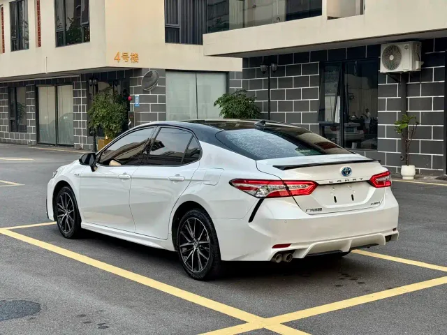 Toyota Camry — Фото автомобиля 7