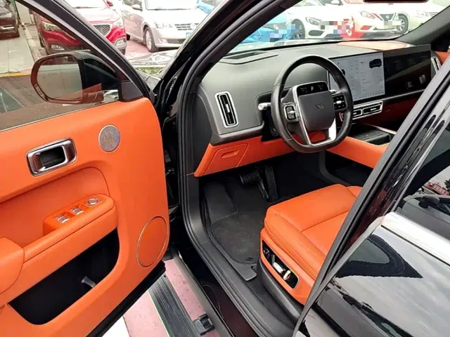Li Auto L7 — Фото автомобиля 15