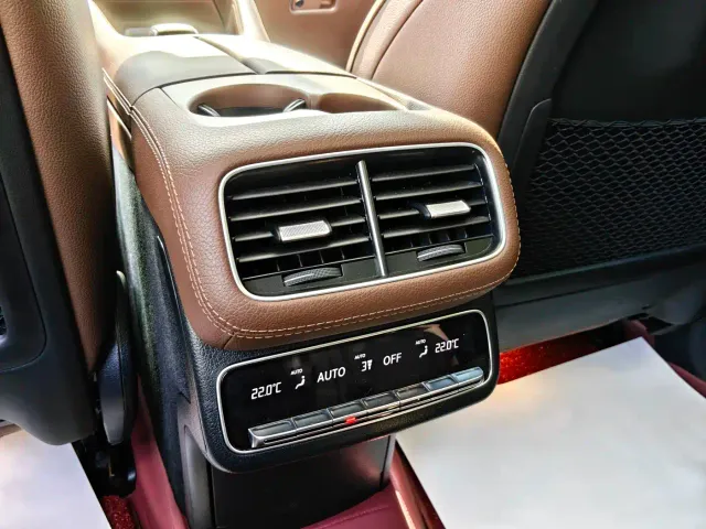 Mercedes-Benz GLE-Class — Фото автомобиля 10