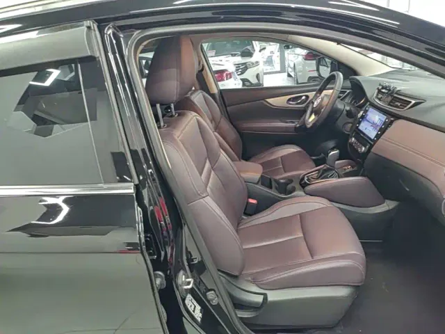 Nissan Qashqai — Фото автомобиля 24