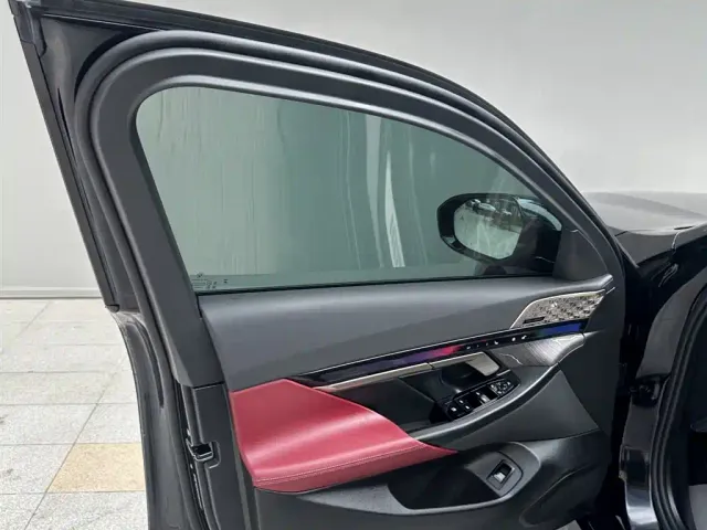BMW 5 Series — Фото автомобиля 12
