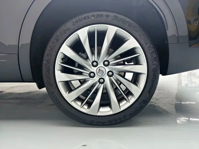 Buick Envision Plus — Фото автомобиля 15