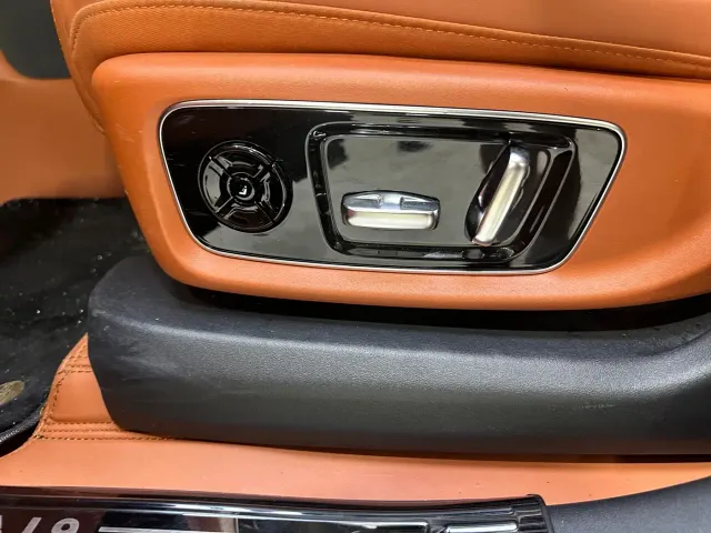 Li Auto L9 — Фото автомобиля 20