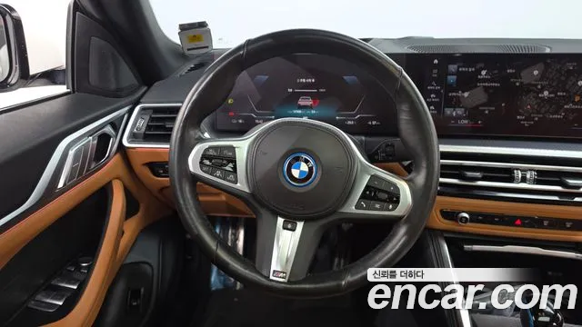 BMW i4 — Фото автомобиля 11