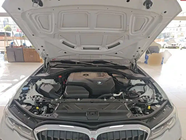 BMW 3 Series — Фото автомобиля 15
