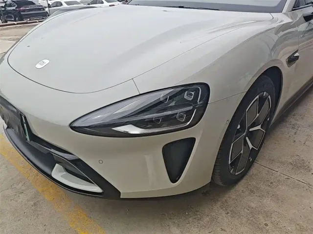 Xiaomi SU7 — Фото автомобиля 23
