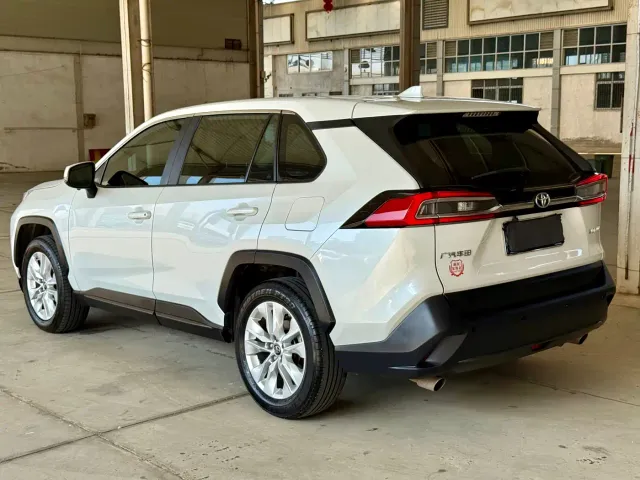 Toyota Wildlander — Фото автомобиля 6
