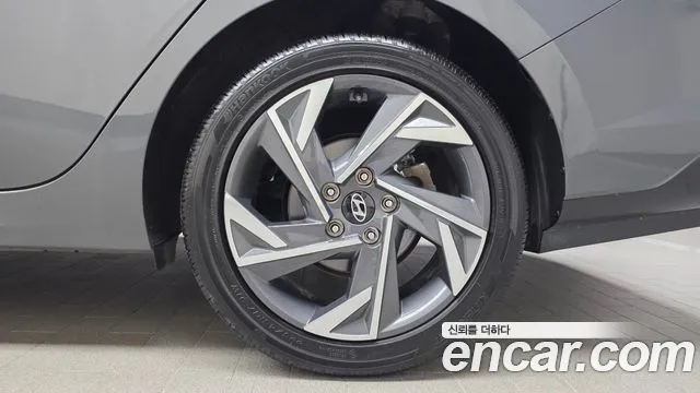 Hyundai Avante CN7 — Фото автомобиля 21