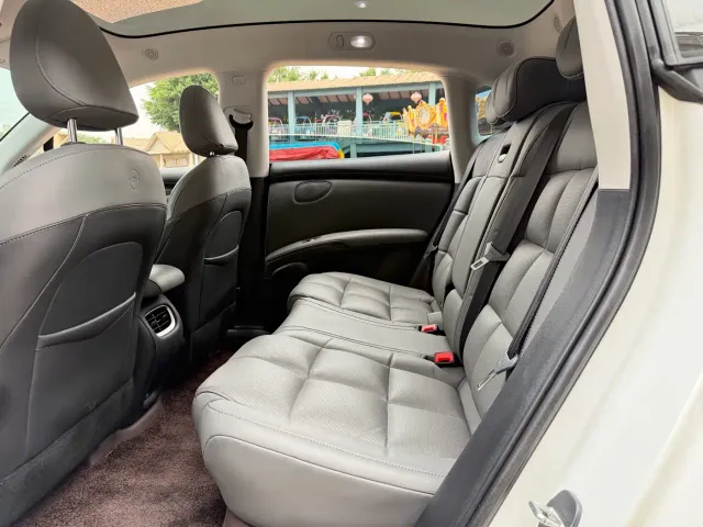 IM Motors LS6 — Фото автомобиля 7