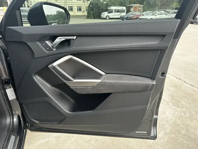 Audi Q3 — Фото автомобиля 25