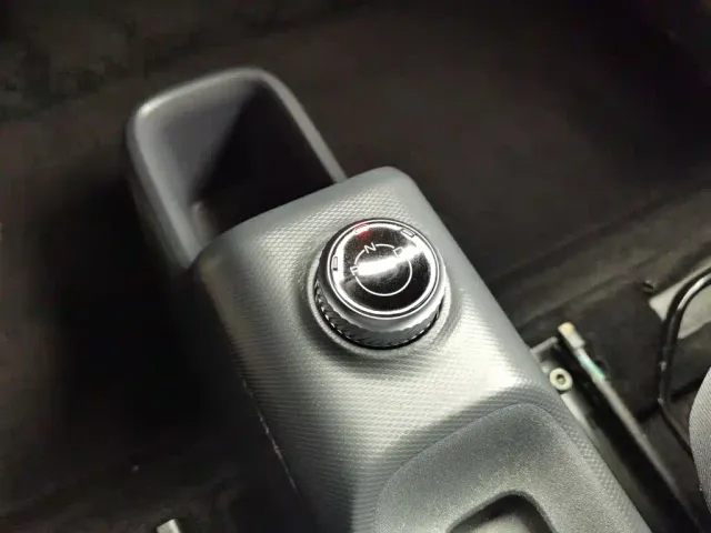 Wuling Zhiguang NEV — Фото автомобиля 13