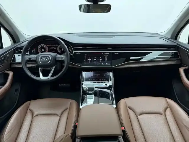 Audi Q7 — Фото автомобиля 4