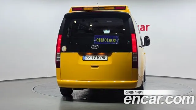 Hyundai Staria Staria L3.5 Школьный автобус — Фото автомобиля 3