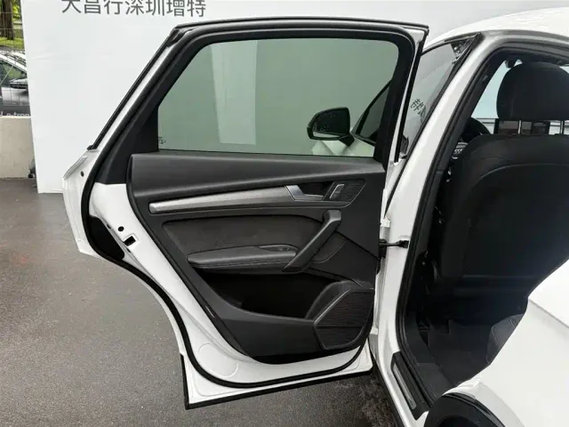 Audi Q5L Sportback — Фото автомобиля 11