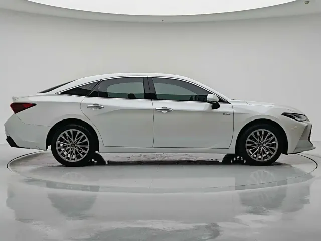 Toyota Avalon — Фото автомобиля 7