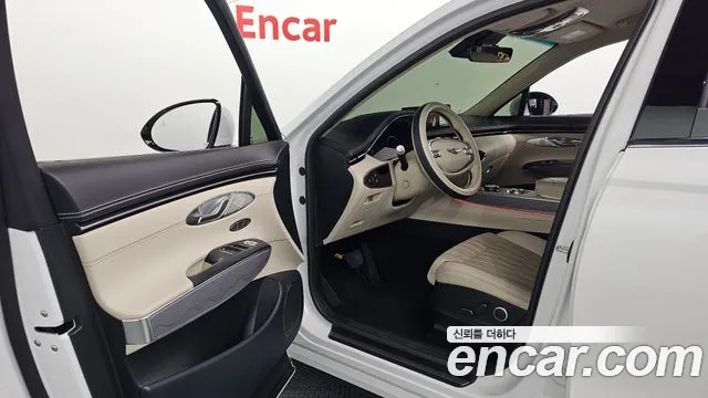 Genesis GV70 — Фото автомобиля 15