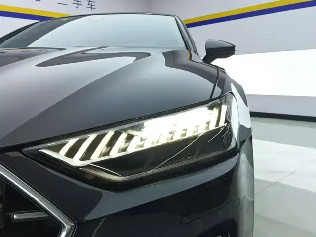 Audi A7L — Фото автомобиля 5