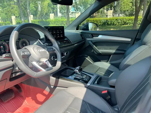 Audi Q5L Sportback — Фото автомобиля 11