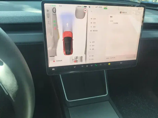 Tesla Model Y — Фото автомобиля 5