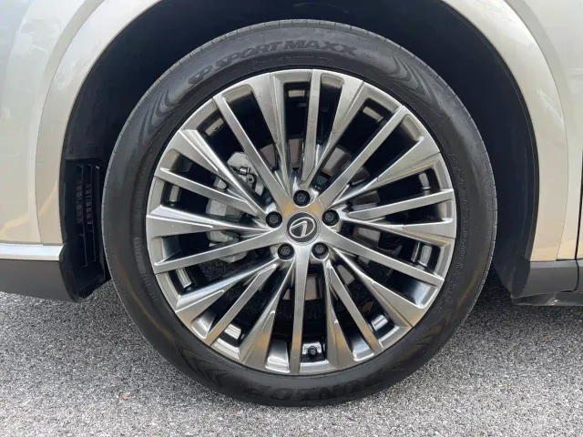 Lexus RX — Фото автомобиля 12