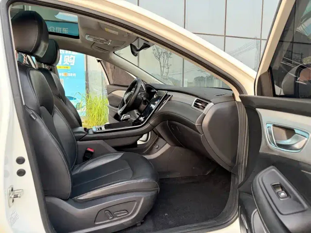 Roewe Feifan ER6 — Фото автомобиля 12