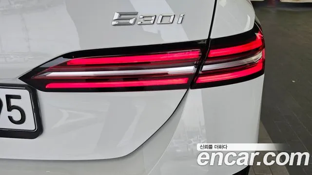BMW 5-Series 5 серия (G60) 530i xDrive M Sport — Фото автомобиля 23