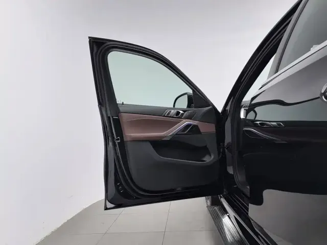 BMW X6 — Фото автомобиля 8