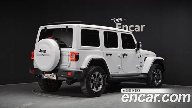 Фотография автомобиля — Jeep Wrangler JL