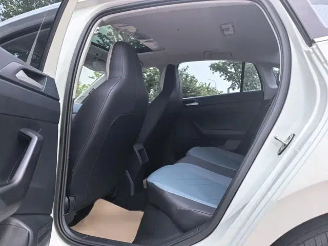 Toyota Vios FS — Фото автомобиля 13
