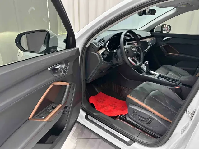 Audi Q3 — Фото автомобиля 7