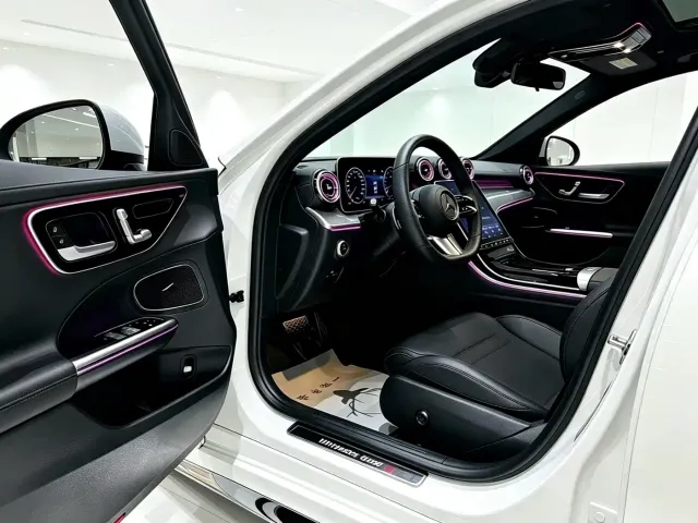 Mercedes-Benz C-Class — Фото автомобиля 4