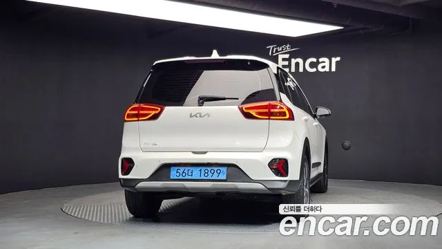 Kia Niro — Фото автомобиля 4
