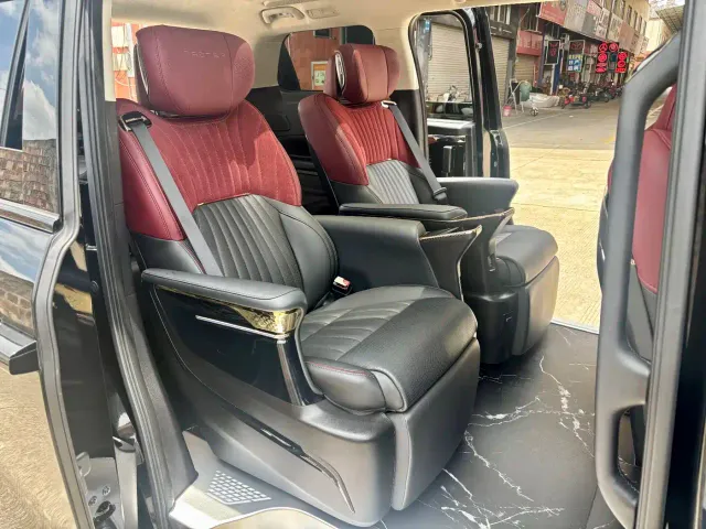 GAC Trumpchi E9 — Фото автомобиля 14