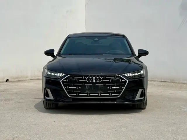 Audi A7L — Фото автомобиля 2