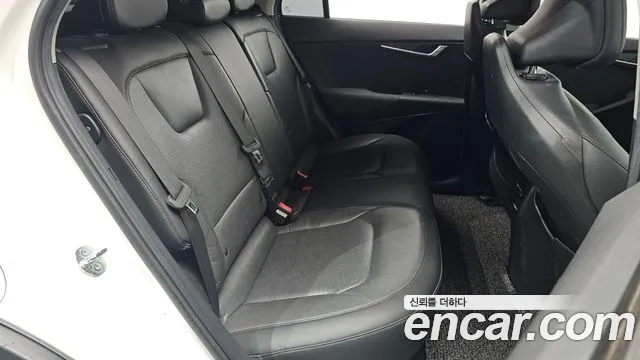 Kia Niro — Фото автомобиля 28
