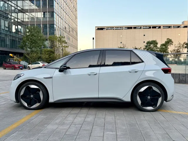 Volkswagen ID.3 — Фото автомобиля 7
