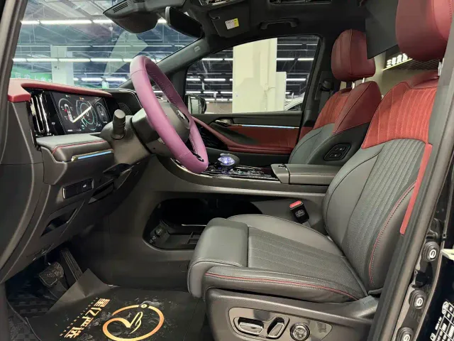 GAC Trumpchi M8 — Фото автомобиля 15