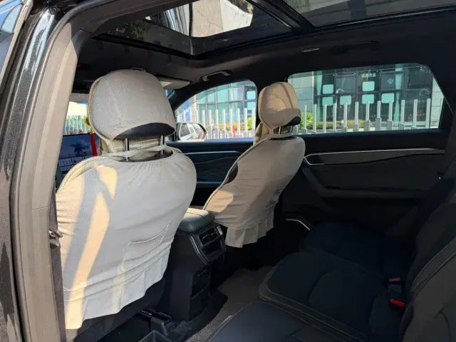 Geely Haoyue L — Фото автомобиля 11
