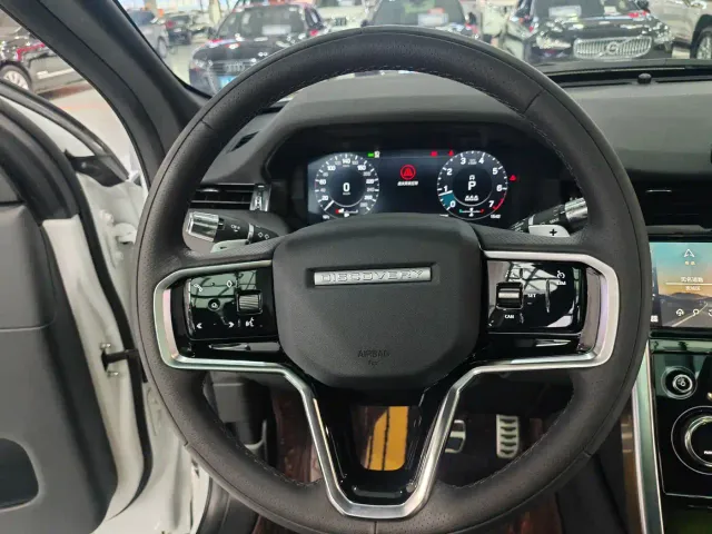 Land Rover Discovery Sport — Фото автомобиля 7