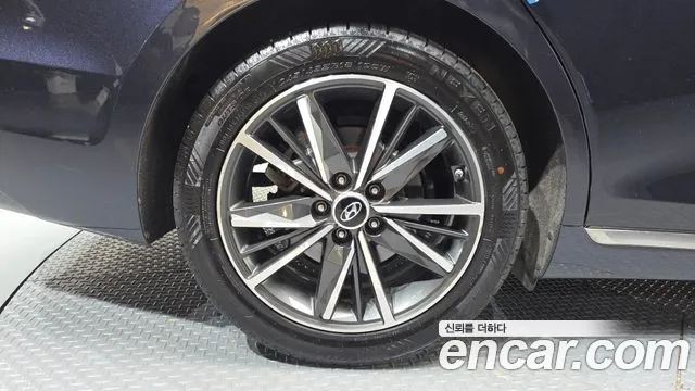 Hyundai Grandeur Новый Grandeur IG — Фото автомобиля 3