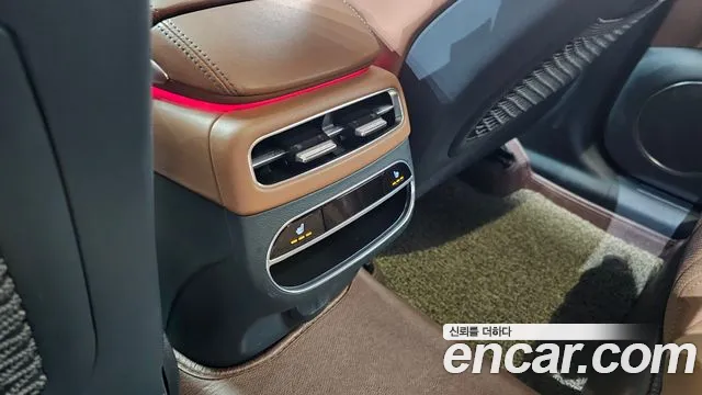 Genesis GV70 2.5T Бензин AWD — Фото автомобиля 18